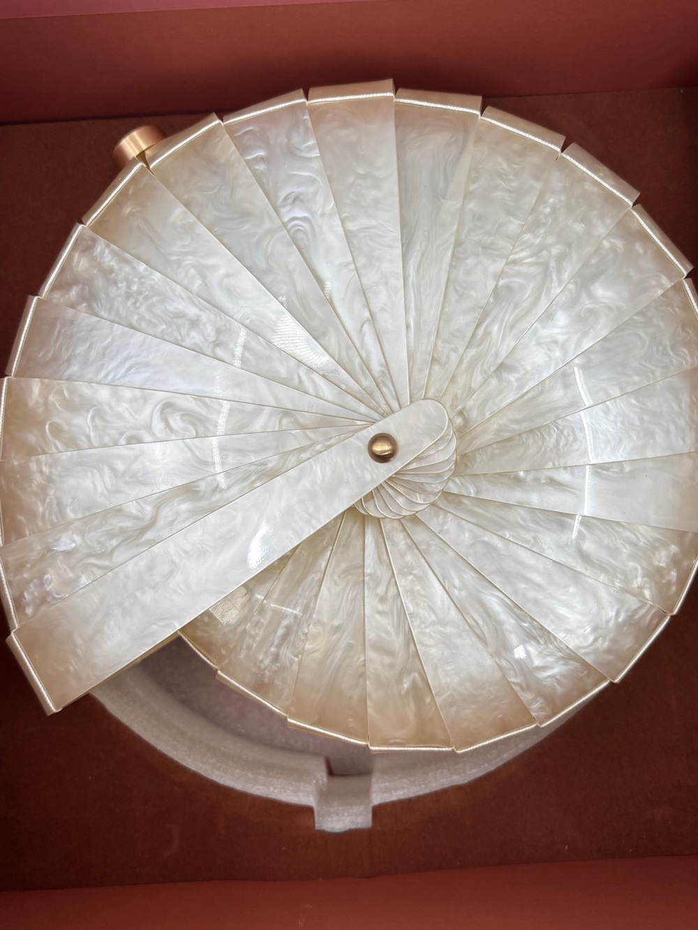 Cult Gaia Sirena Shell Acrylic Rounded Seashell Clutch in Ivory - Picture 6 of 14
